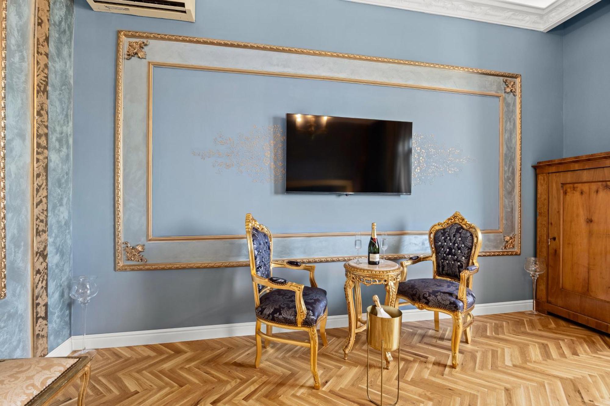 Muenz Luxurious Apartment Pula